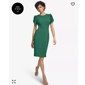 ...

Calvin Klein
Women's Short-Sleeve Dress SIZE 10